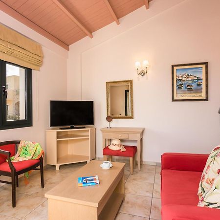 Pilot'S Villas Luxury Suites 헐소니소스 외부 사진