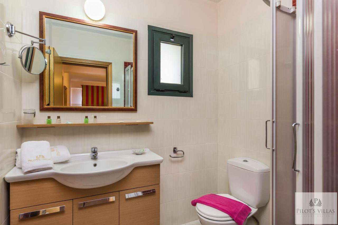 Pilot'S Villas Luxury Suites 헐소니소스 외부 사진