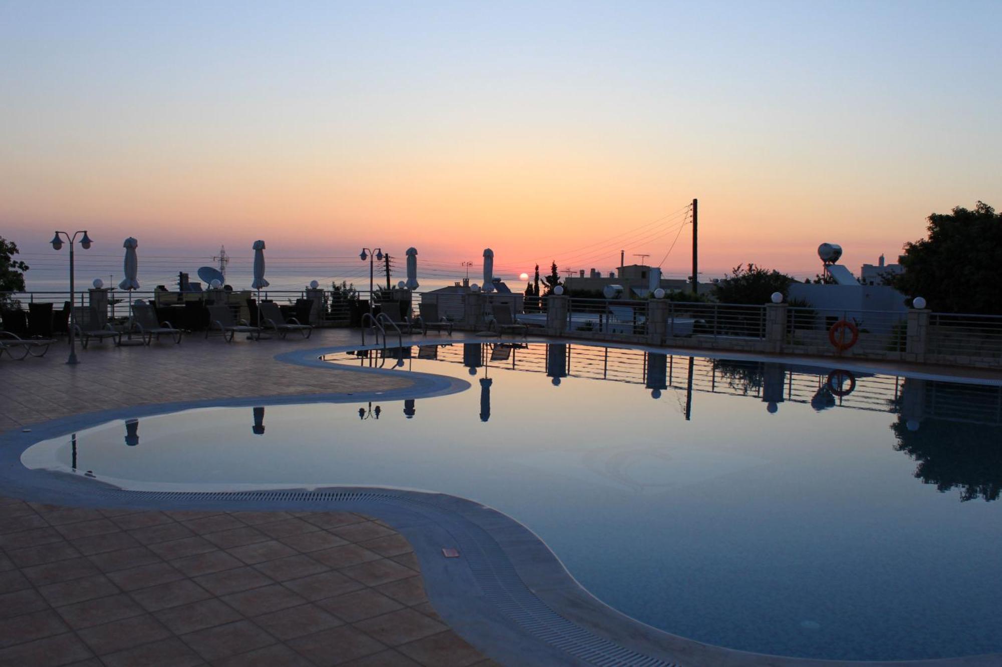 Pilot'S Villas Luxury Suites 헐소니소스 외부 사진